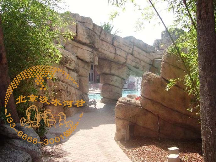 塑石假山推動了整個園林裝飾造景行業(yè)的發(fā)展進(jìn)程