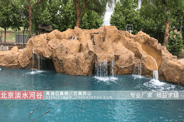 南京香樟華蘋(píng)酒店塑石假山景觀凸顯塑石假山的環(huán)境和經(jīng)濟(jì)效益