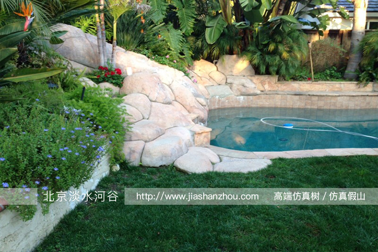 廣州市白云山云臺花園大型塑石假山景觀千姿百態(tài)栩栩如生