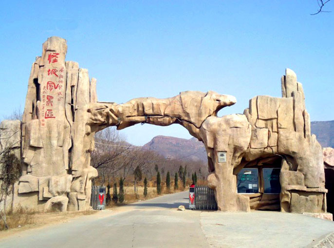 生態(tài)園大門(mén)營(yíng)造出了普通植物無(wú)法實(shí)現(xiàn)的景觀效果